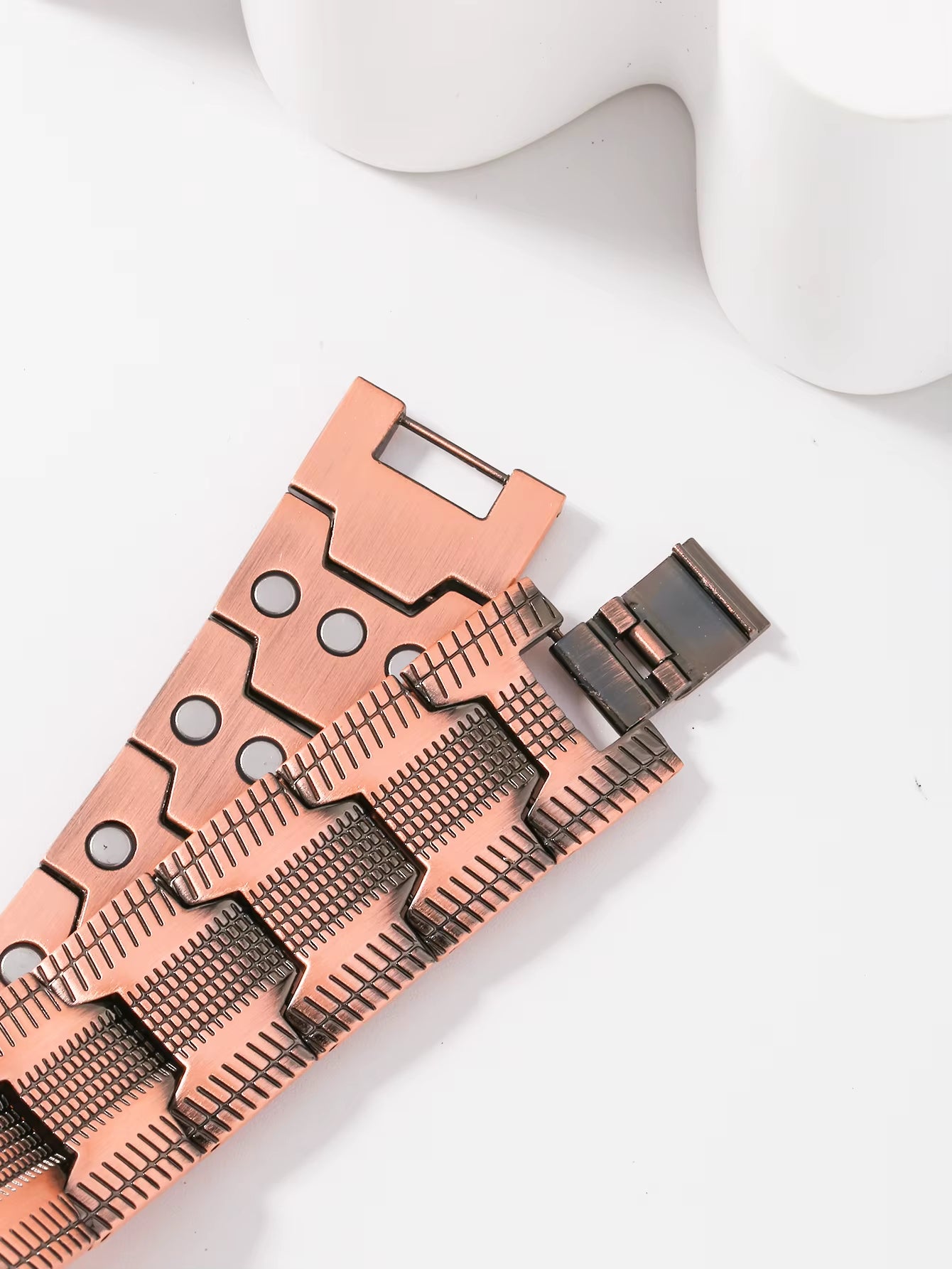 A Red Copper Men'S Dating Retro Ultra Wide Three Row Magnetic Therapy Bracelet