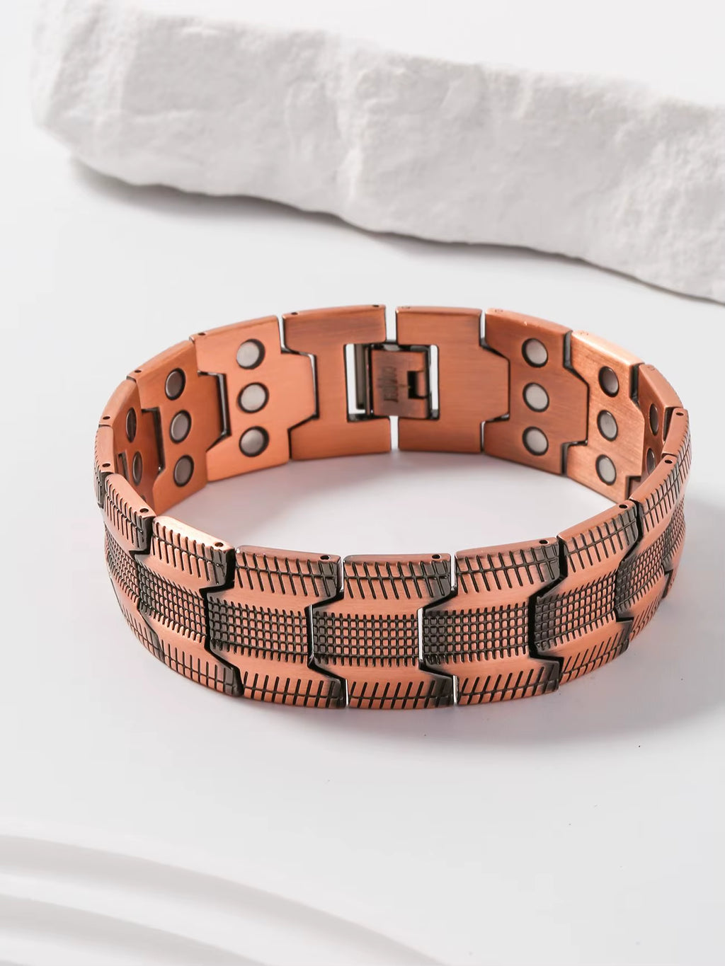 A Red Copper Men'S Dating Retro Ultra Wide Three Row Magnetic Therapy Bracelet